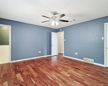 3433 Murphy Drive - Photo Thumbnail 7