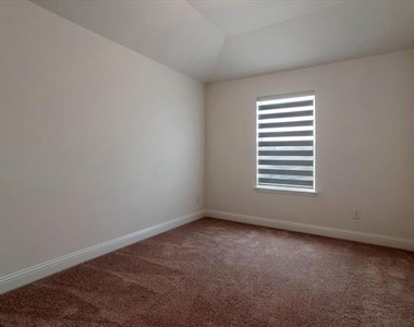 933 Brock Drive - Photo Thumbnail 20