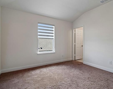 933 Brock Drive - Photo Thumbnail 18