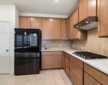 933 Brock Drive - Photo Thumbnail 8