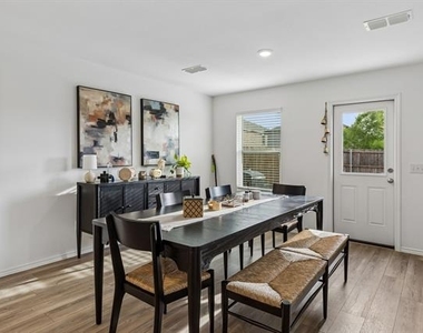 832 Lake Fletcher Road - Photo Thumbnail 5