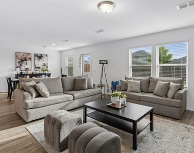 832 Lake Fletcher Road - Photo Thumbnail 2