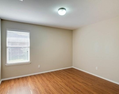 25 Larkspur Drive - Photo Thumbnail 22