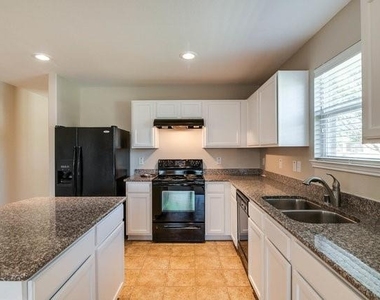 25 Larkspur Drive - Photo Thumbnail 12