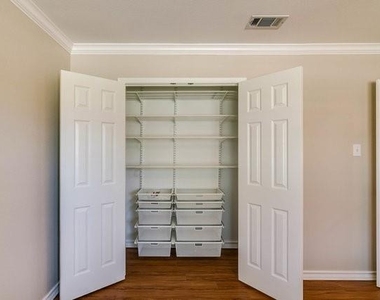 25 Larkspur Drive - Photo Thumbnail 6