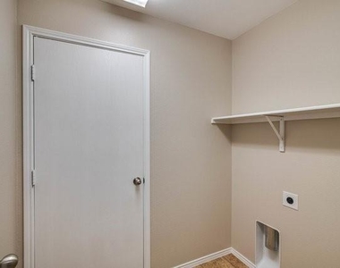 25 Larkspur Drive - Photo Thumbnail 30