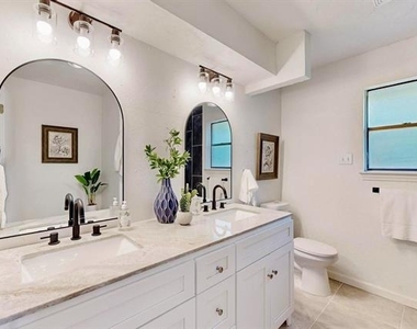 3965 Singleleaf Lane - Photo Thumbnail 17