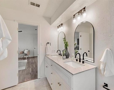3965 Singleleaf Lane - Photo Thumbnail 16