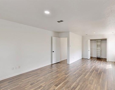 3965 Singleleaf Lane - Photo Thumbnail 23