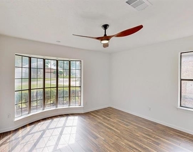3965 Singleleaf Lane - Photo Thumbnail 27