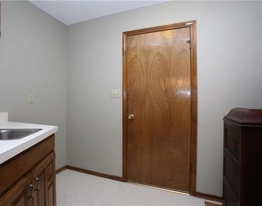 2127 Windy Ridge - Photo Thumbnail 6