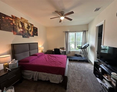 1037 Drew Lane - Photo Thumbnail 9