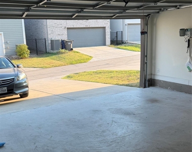 1037 Drew Lane - Photo Thumbnail 27