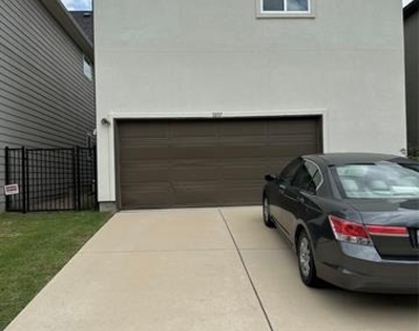 1037 Drew Lane - Photo Thumbnail 14