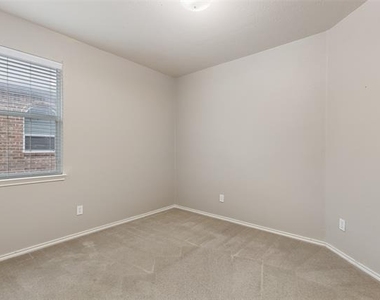 12913 Farmington Drive - Photo Thumbnail 17