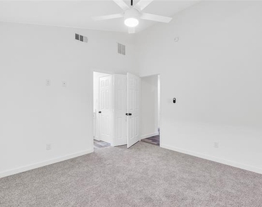 2212 Church Street - Photo Thumbnail 18