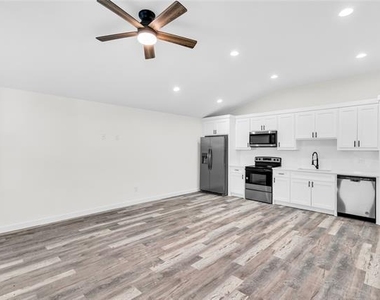 2212 Church Street - Photo Thumbnail 12