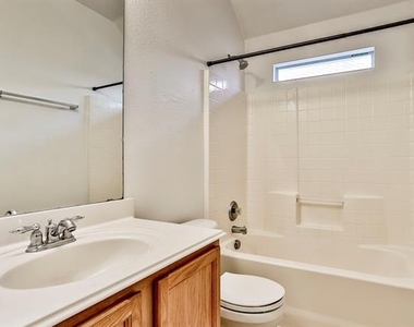 2853 Cascade Cove Drive - Photo Thumbnail 6
