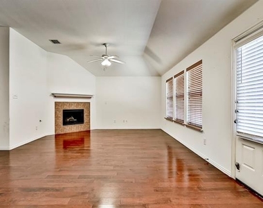 2853 Cascade Cove Drive - Photo Thumbnail 17