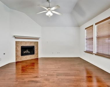 2853 Cascade Cove Drive - Photo Thumbnail 8