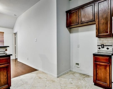 2853 Cascade Cove Drive - Photo Thumbnail 16