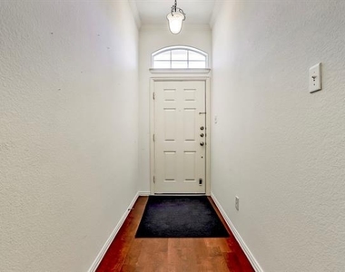 2853 Cascade Cove Drive - Photo Thumbnail 4
