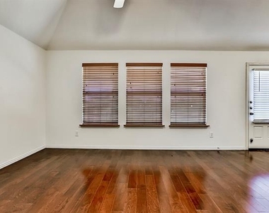 2853 Cascade Cove Drive - Photo Thumbnail 9