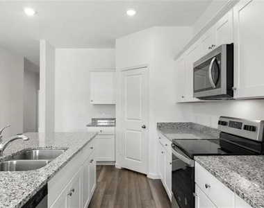 1829 Pueblo Street - Photo Thumbnail 6