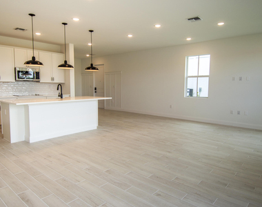 171 Se Birch Terrace - Photo Thumbnail 5