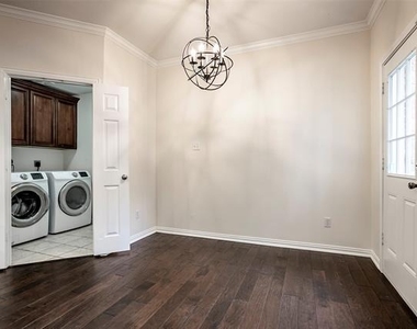15650 Brookwood Drive - Photo Thumbnail 11