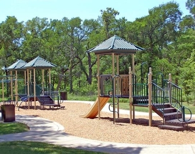 15650 Brookwood Drive - Photo Thumbnail 32