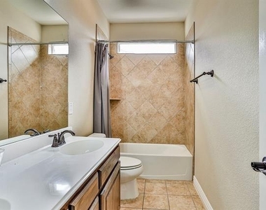 223 Aspen Lane - Photo Thumbnail 9
