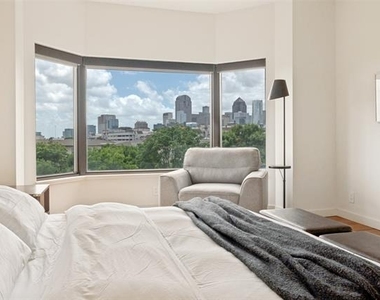 3030 Mckinney Avenue - Photo Thumbnail 2