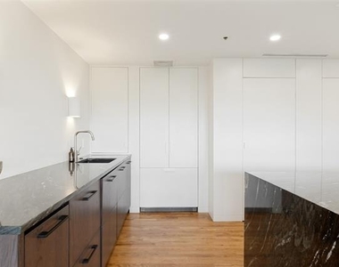 3030 Mckinney Avenue - Photo Thumbnail 14