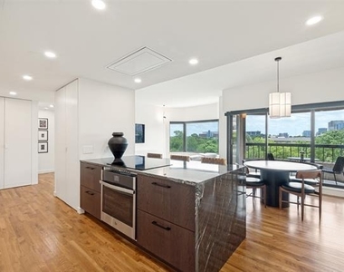 3030 Mckinney Avenue - Photo Thumbnail 15