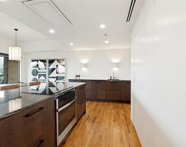 3030 Mckinney Avenue - Photo Thumbnail 17
