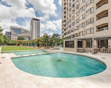 3030 Mckinney Avenue - Photo Thumbnail 28