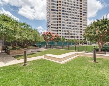 3030 Mckinney Avenue - Photo Thumbnail 11