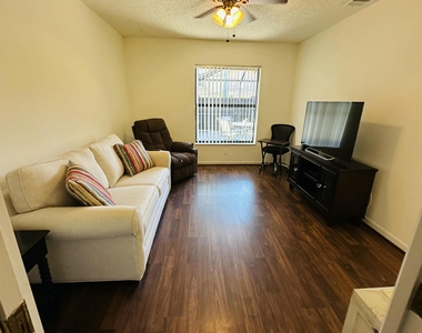 3953 Cocoplum Circle - Photo Thumbnail 10