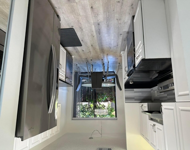 3953 Cocoplum Circle - Photo Thumbnail 20