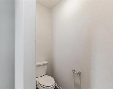 3124 Sweetwater Way - Photo Thumbnail 29