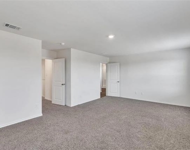 3124 Sweetwater Way - Photo Thumbnail 23