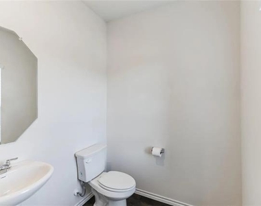 3124 Sweetwater Way - Photo Thumbnail 11