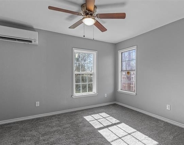 2706 Emmett Street - Photo Thumbnail 7