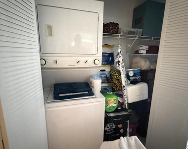 679 Saxony Way - Photo Thumbnail 10