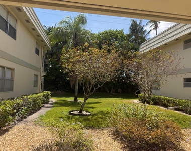 679 Saxony Way - Photo Thumbnail 13