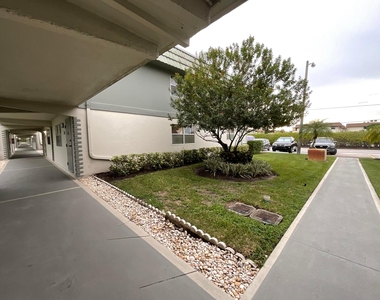 679 Saxony Way - Photo Thumbnail 2