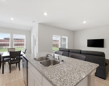 845 Round Robin Lane - Photo Thumbnail 12