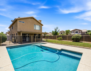3906 E Kimberly Way - Photo Thumbnail 15