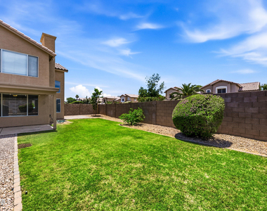 3906 E Kimberly Way - Photo Thumbnail 18